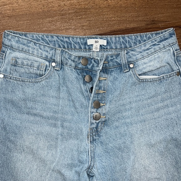 3/$40✨ BP Button Fly Boyfriend Jeans - Picture 2 of 4